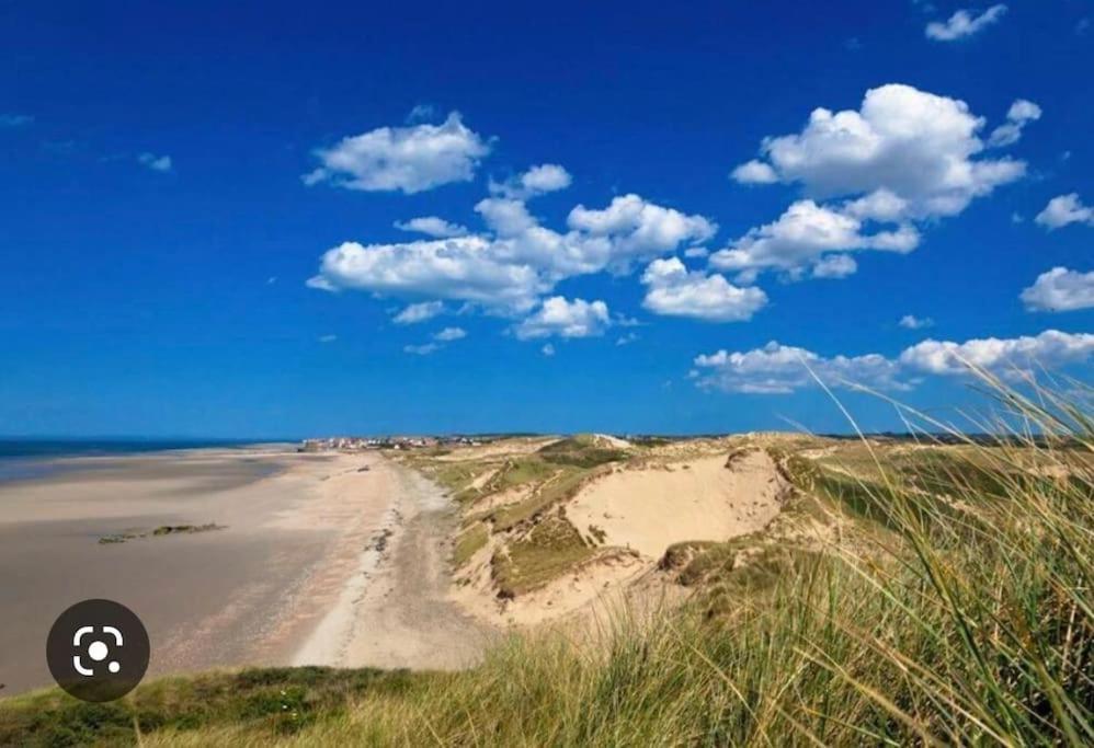 Gite Neuf Proche De La Plage Oye-Plage Exterior foto
